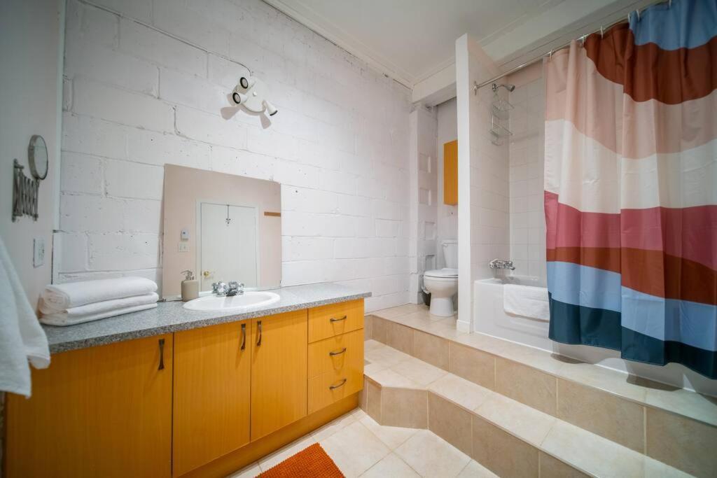 Le Loft Charlotte 1 Apartment ควิเบกซิตี้ ภายนอก รูปภาพ